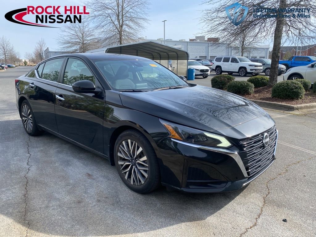 Used 2023 Nissan Altima 2.5 SV
