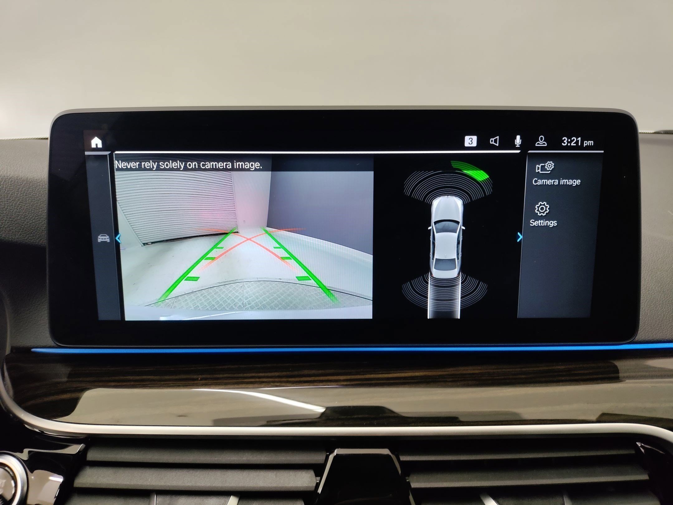 Certified 2023 BMW 530e image 22