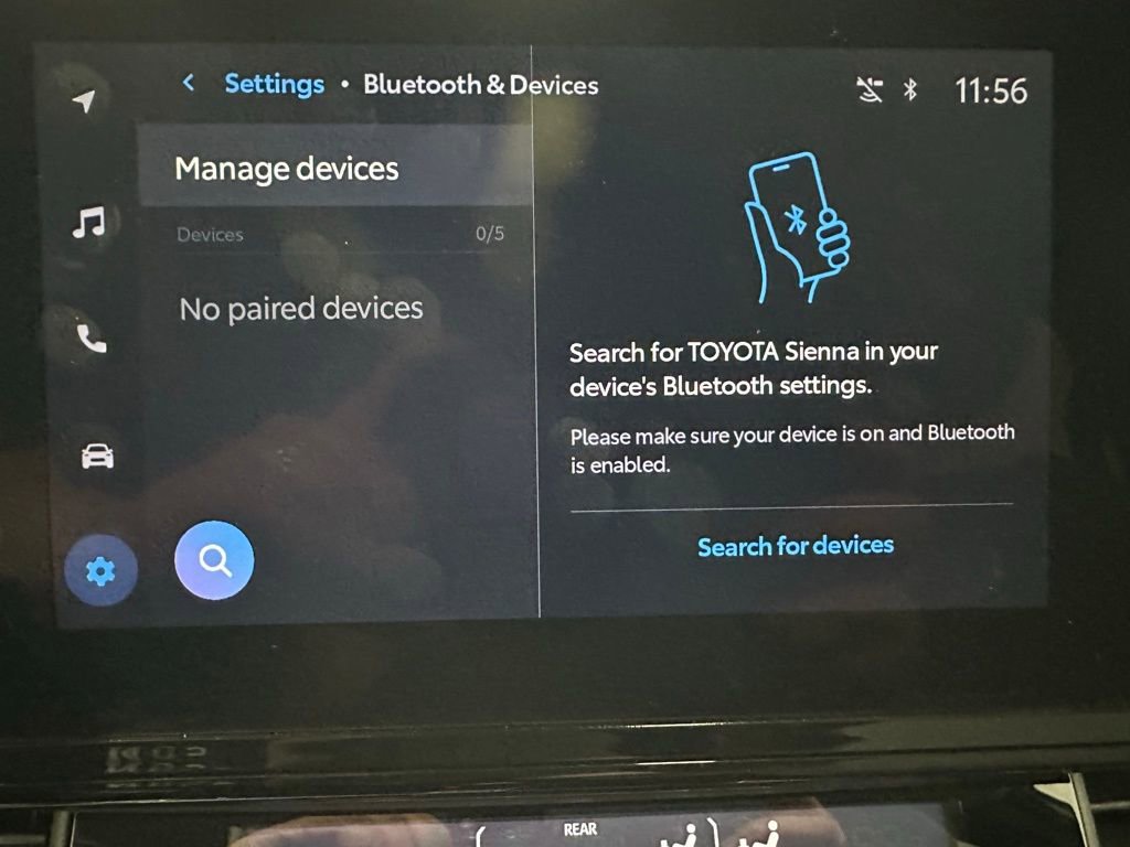 Used 2025 Toyota Sienna LE image 29