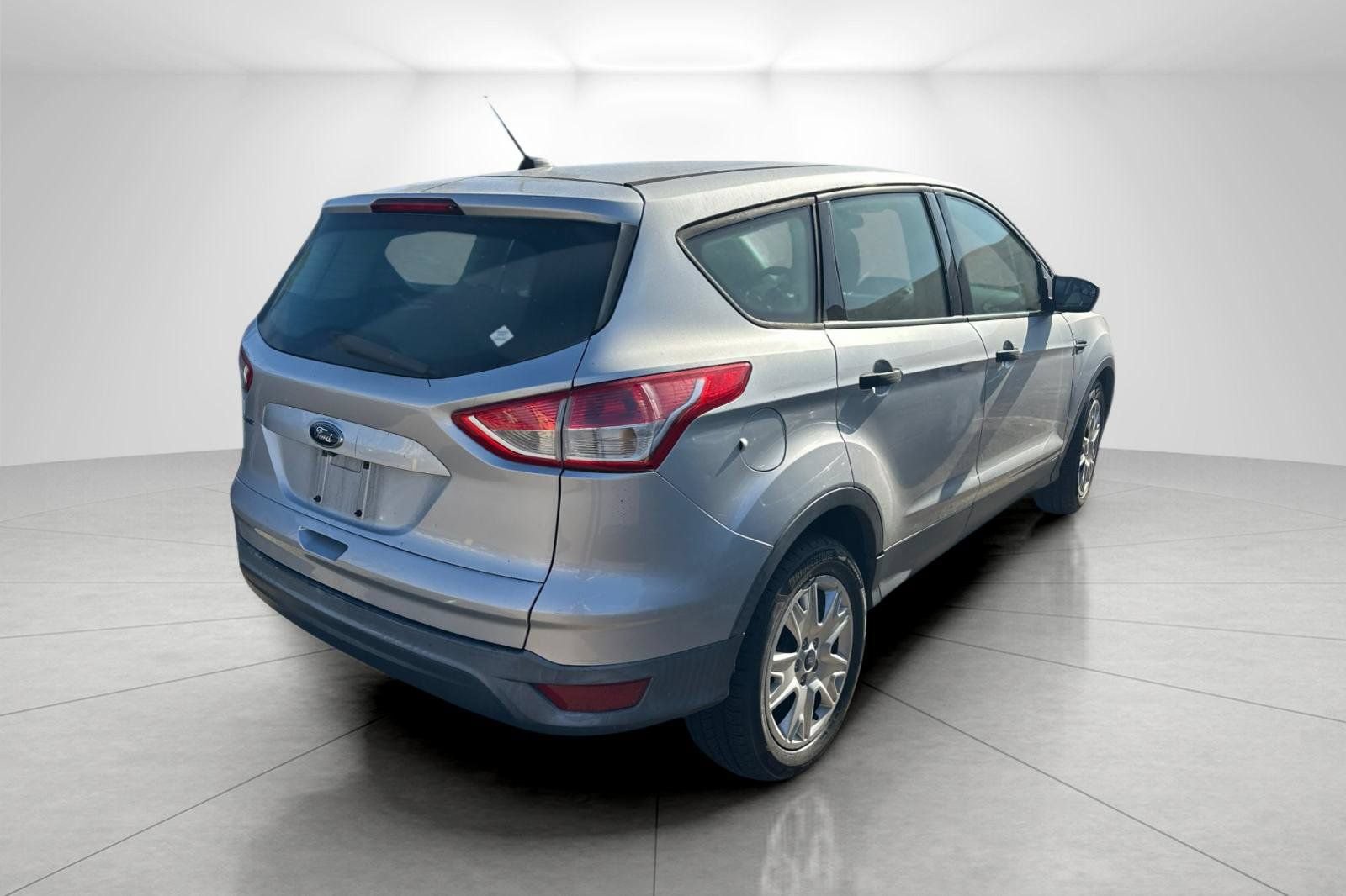 Used 2015 Ford Escape S FWD image 4