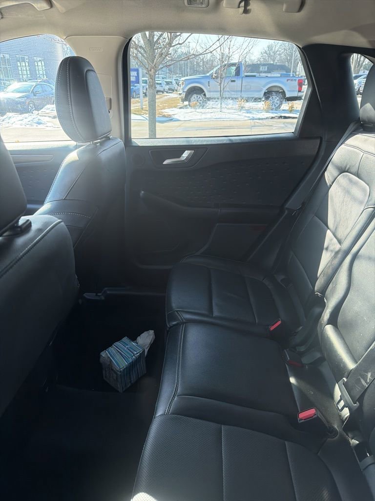 Used 2020 Ford Escape Titanium image 13