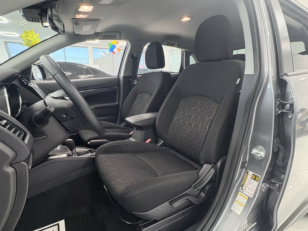 Used 2026 Mitsubishi Outlander Sport LE AWD/4WD image 21