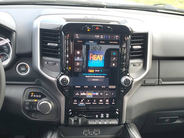 New 2026 RAM 1500 4x4 Crew Cab image 17