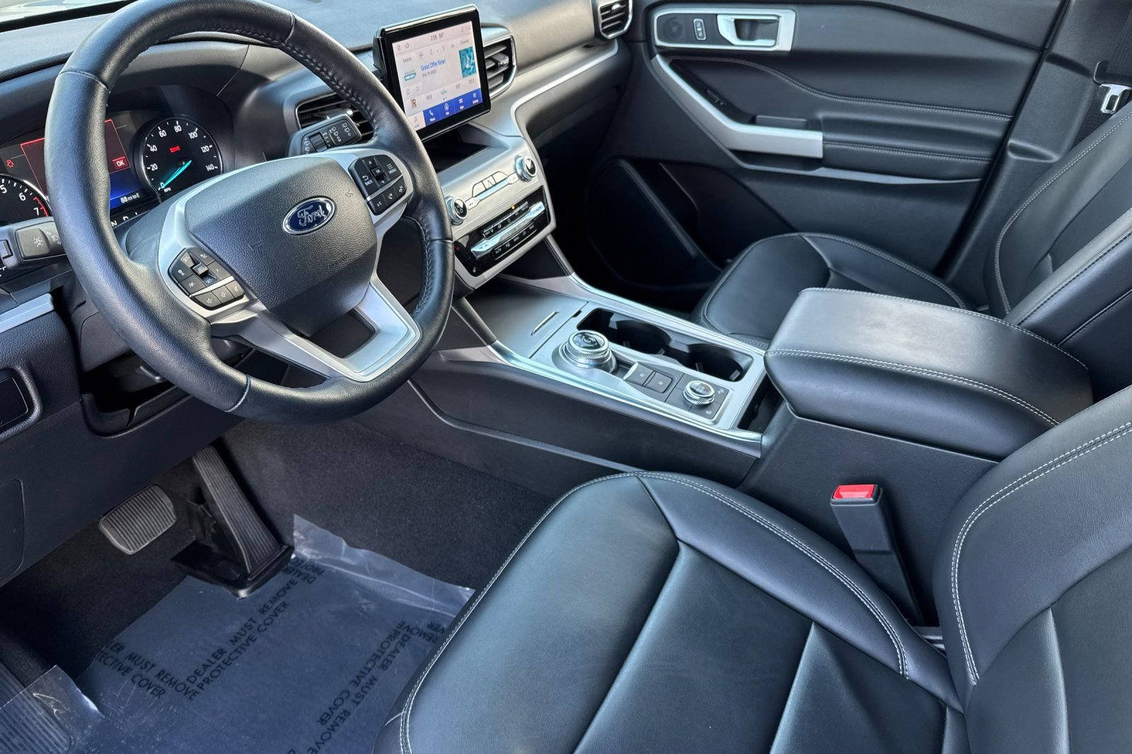 Used 2023 Ford Explorer XLT w/ Equipment Group 202A image 10