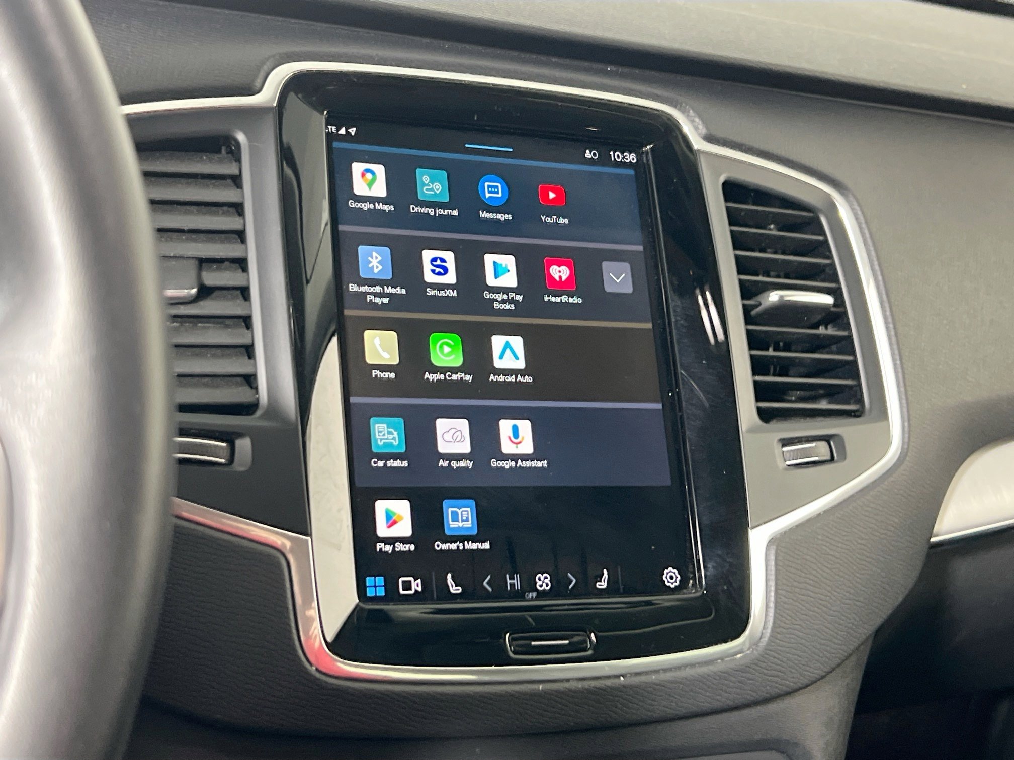 Used 2023 Volvo XC90 B5 Core w/ Protection Package Premier image 15