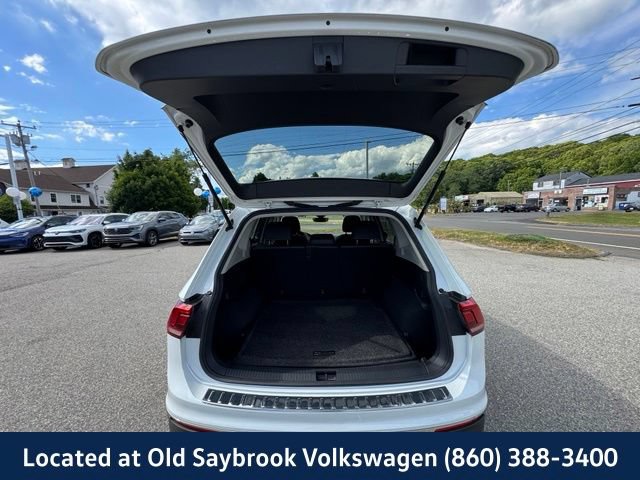 Certified 2023 Volkswagen Tiguan SE w/ Panoramic Sunroof Package AWD/4WD image 20