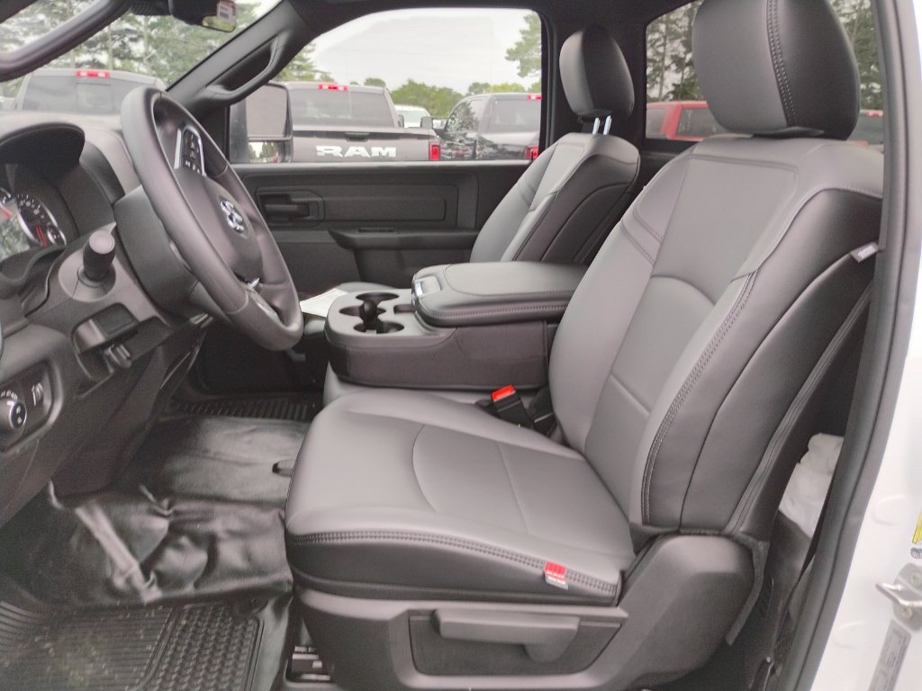 New 2026 RAM 3500 Tradesman w/ Chrome Appearance Group A AWD/4WD image 18