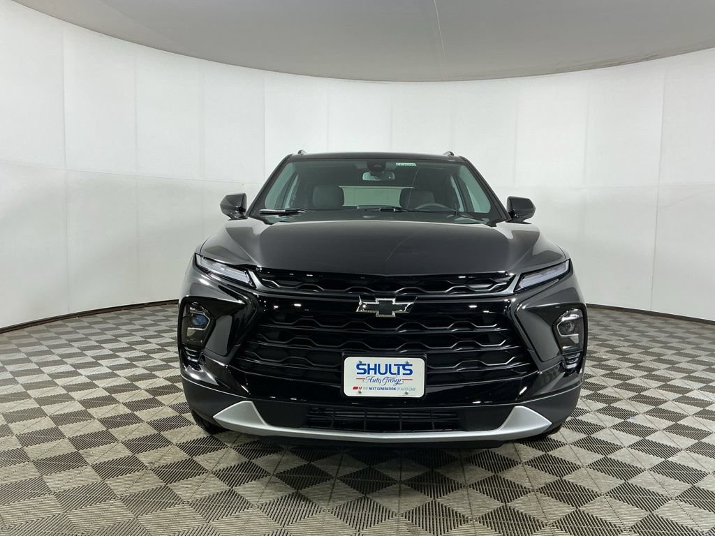 New 2026 Chevrolet Blazer LT w/ Convenience Package AWD/4WD image 2