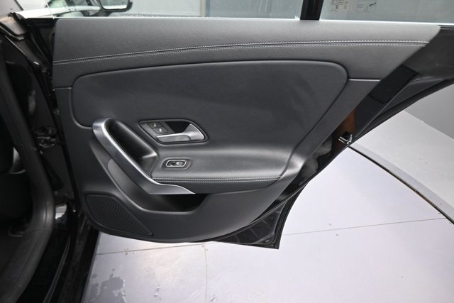 Used 2025 Mercedes-Benz CLA 250 image 15