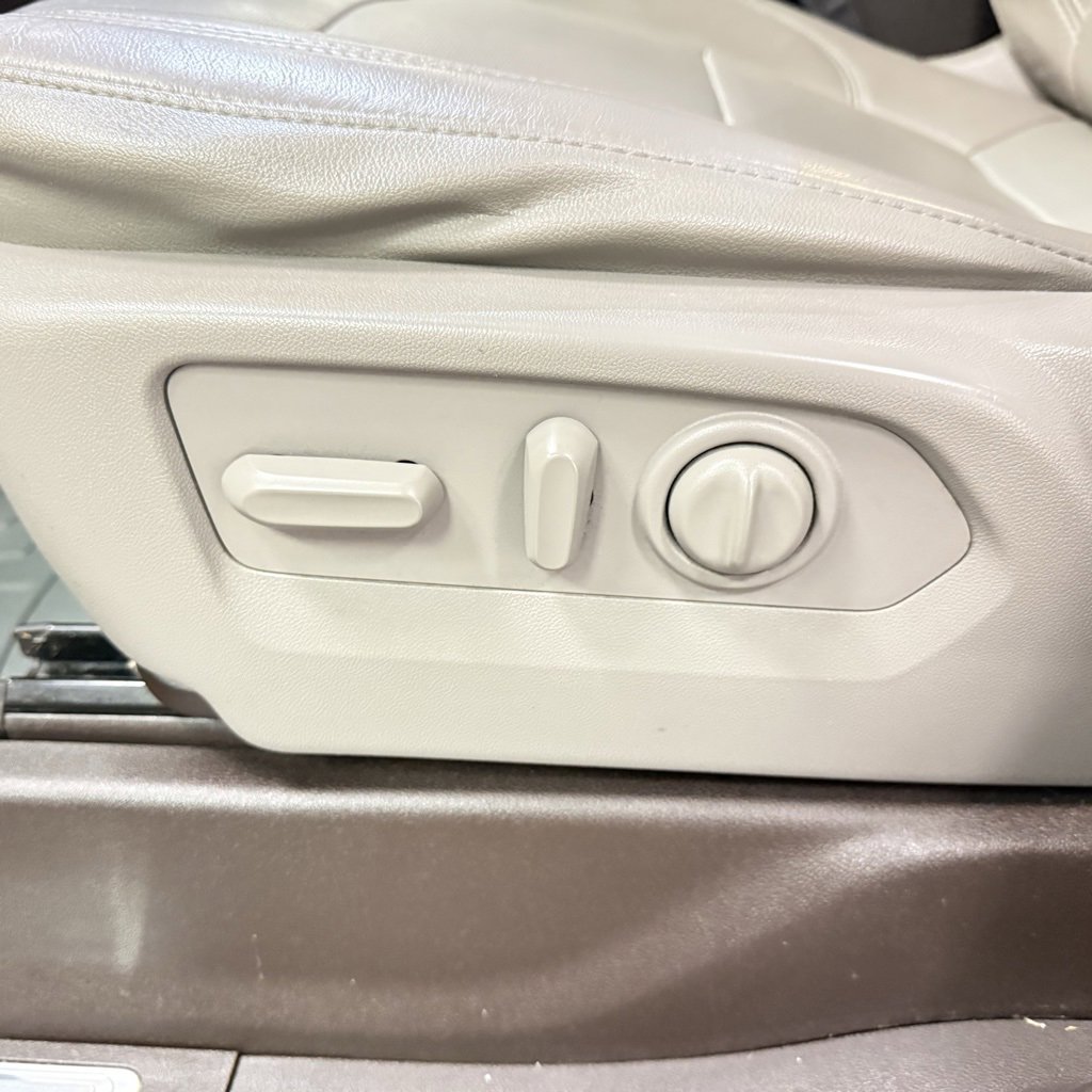 Used 2019 GMC Sierra 1500 SLT w/ SLT Premium Plus Package image 24