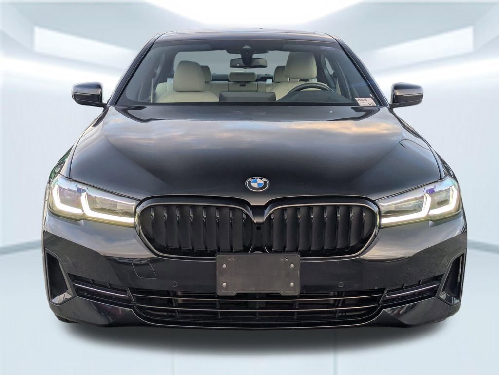 Used 2021 BMW 530i xDrive w/ Premium Package image 8