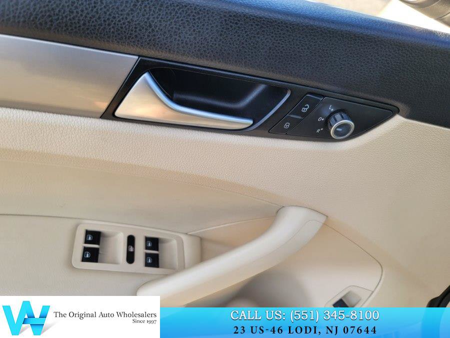 Used 2015 Volkswagen Passat 1.8T Limited Edition FWD image 14
