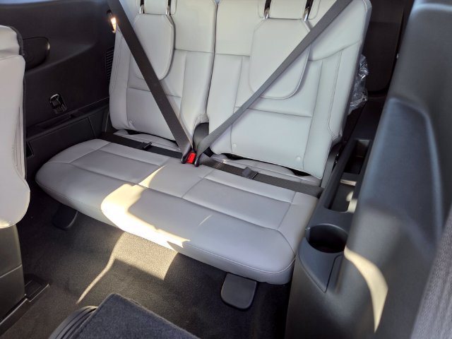 New 2026 Ford Explorer Active w/ Active Comfort Package AWD/4WD image 7