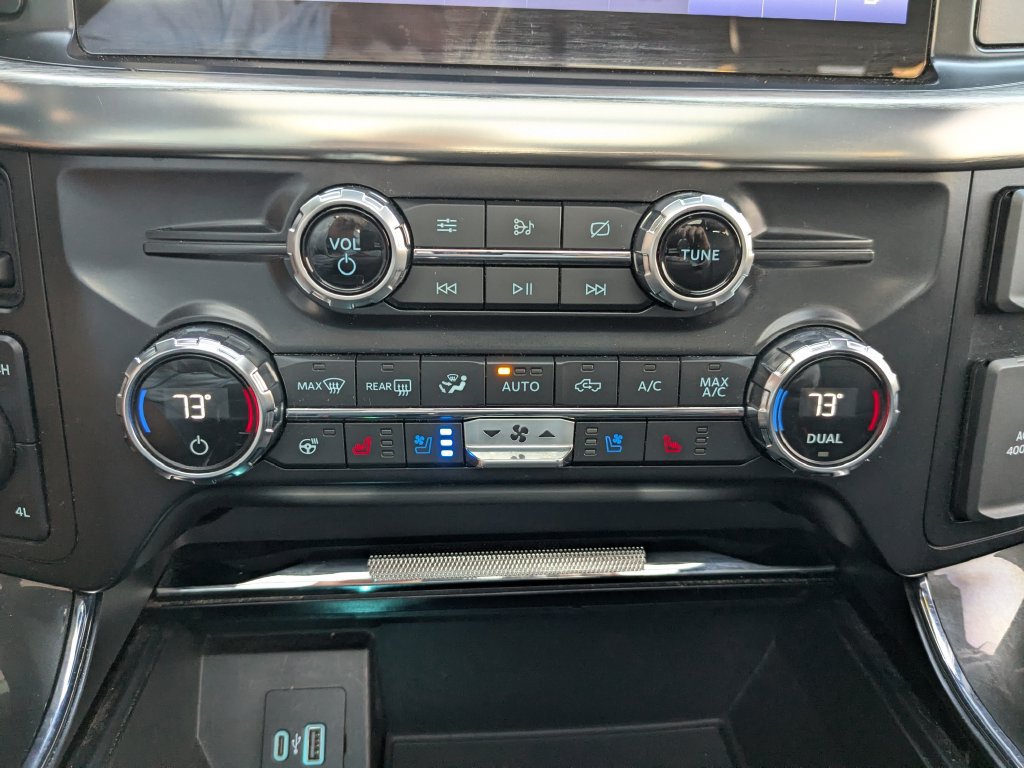 Used 2021 Ford F150 Lariat w/ Equipment Group 502A High AWD/4WD image 3
