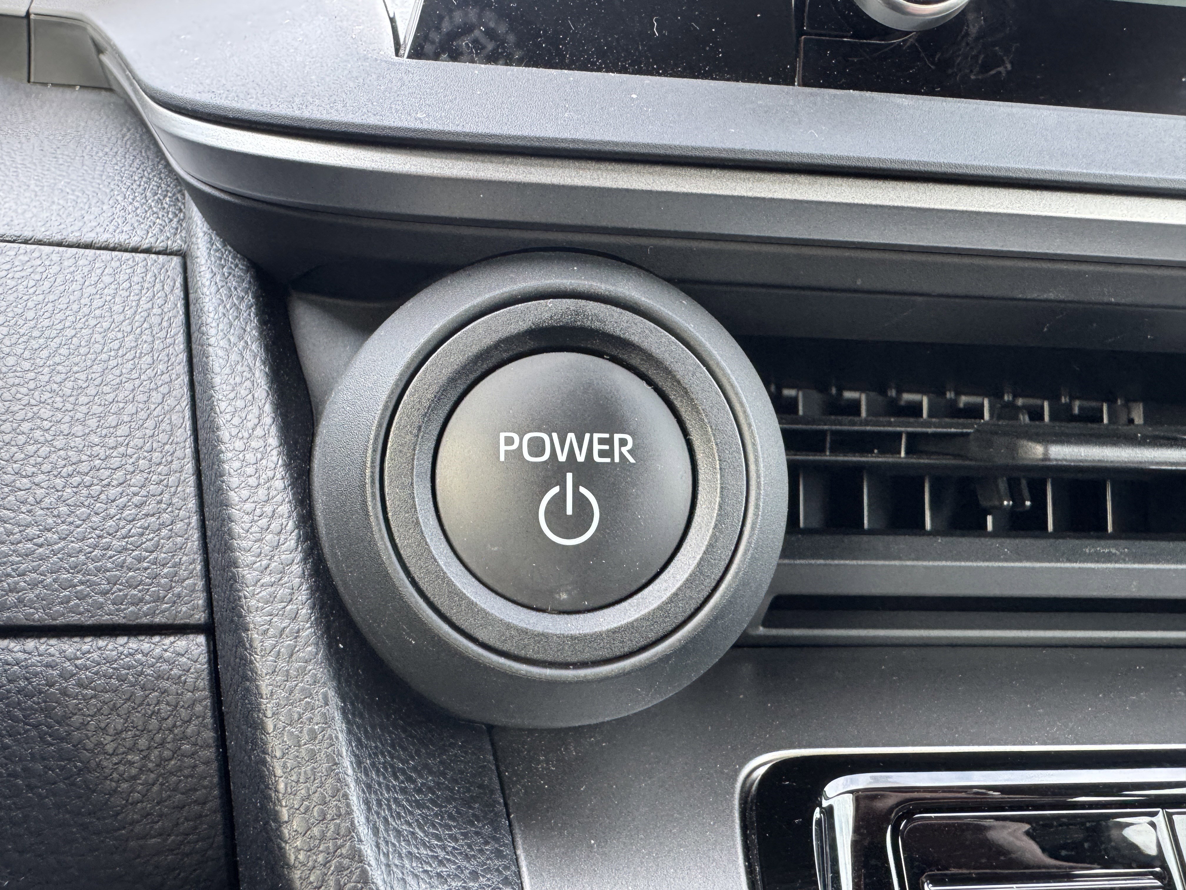 Used 2025 Toyota Prius LE image 26