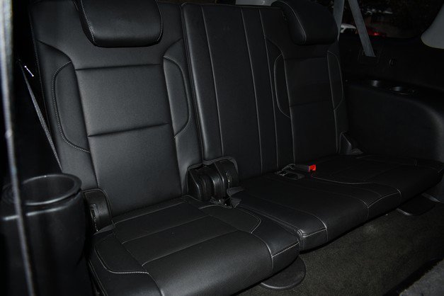 Used 2018 Chevrolet Suburban Premier image 31