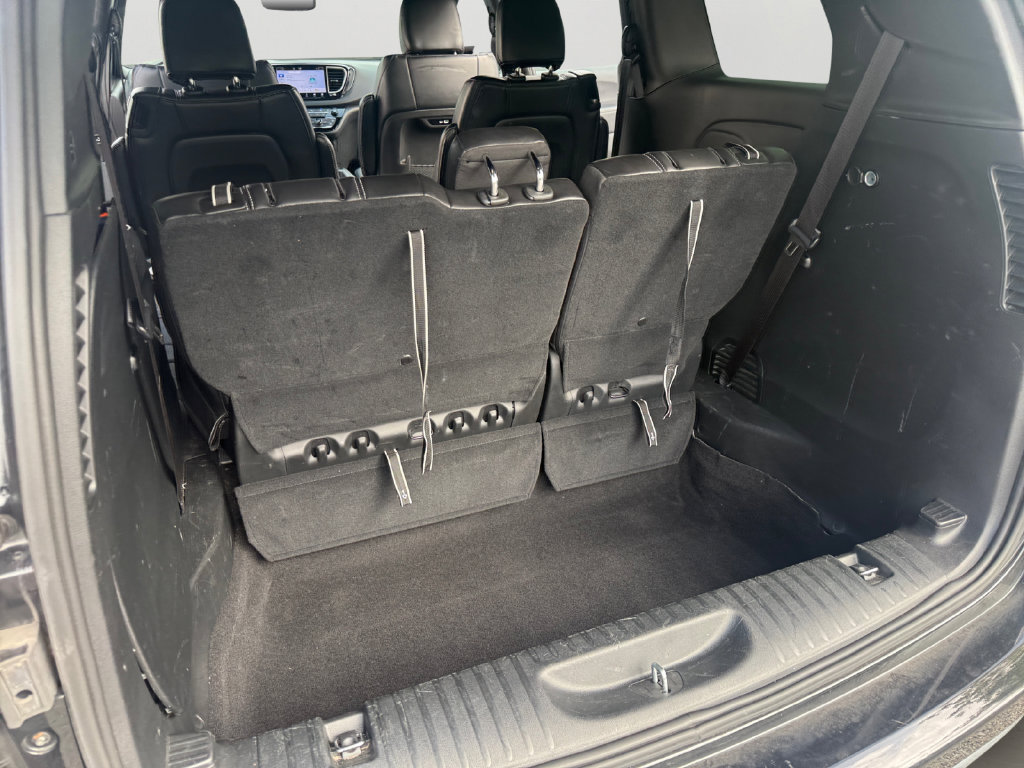 Used 2025 Chrysler Pacifica Select FWD image 29