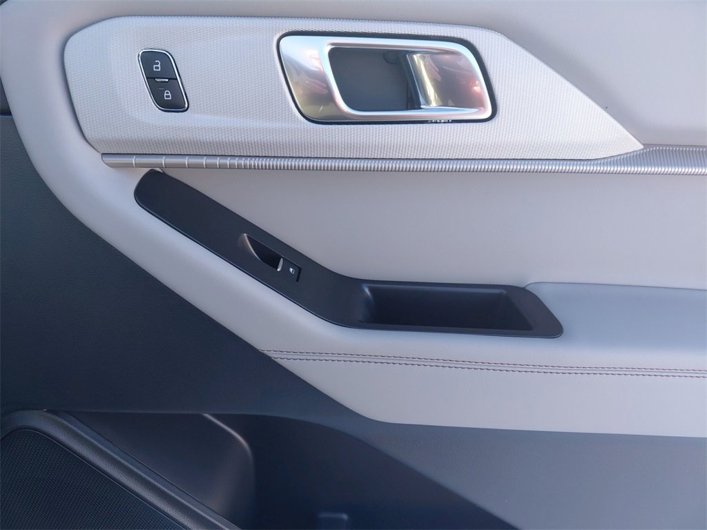 New 2026 Ford Explorer Active image 18