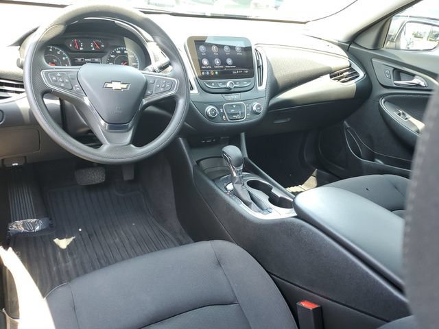 Used 2025 Chevrolet Malibu LS FWD image 9