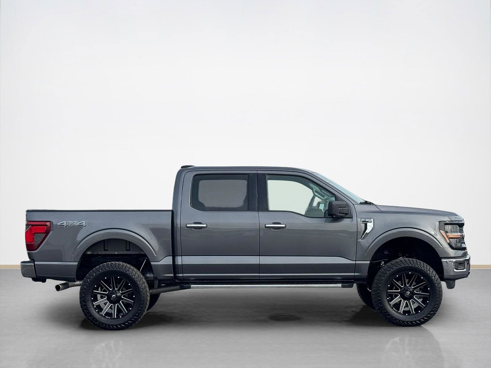 Used 2024 Ford F150 XLT image 8