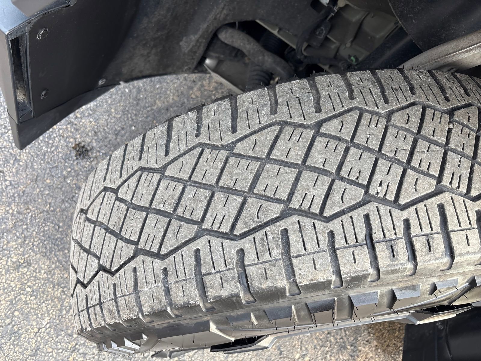 Used 2024 Tesla Cybertruck AWD Crew Cab image 28