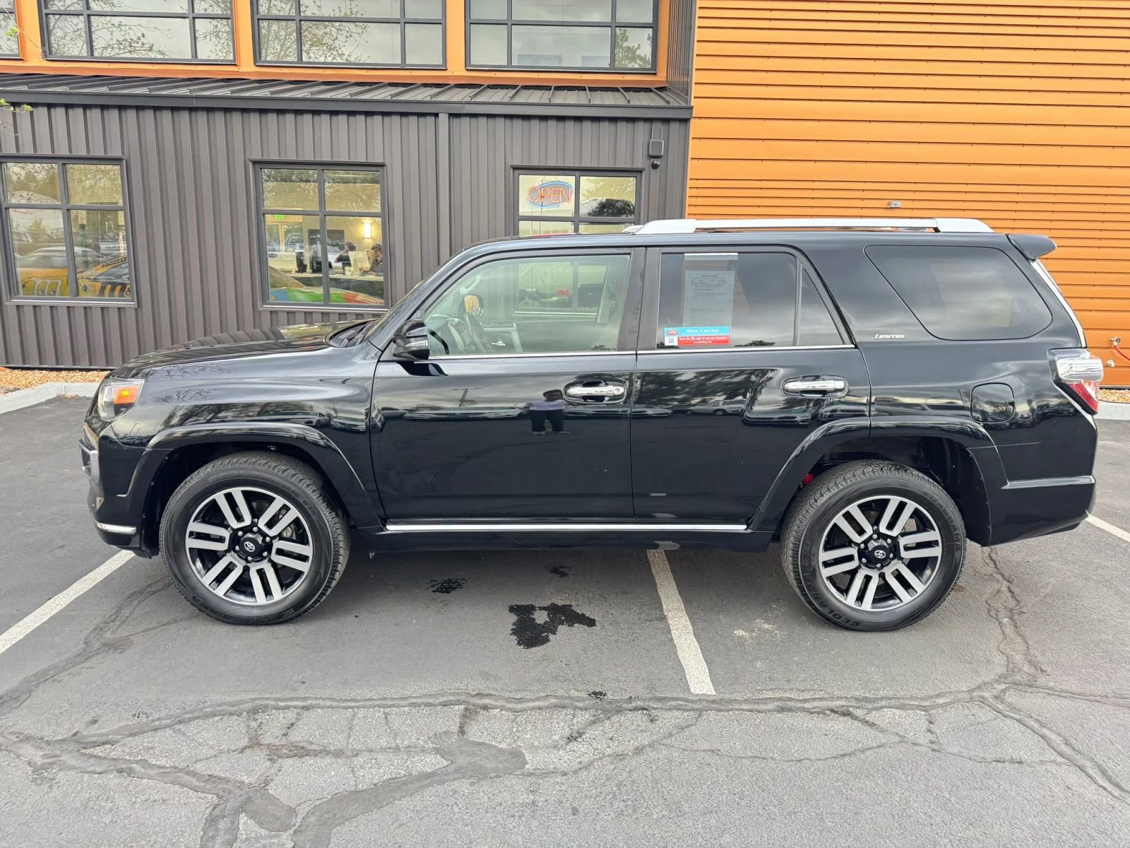 Used 2023 Toyota 4Runner Limited AWD/4WD image 2
