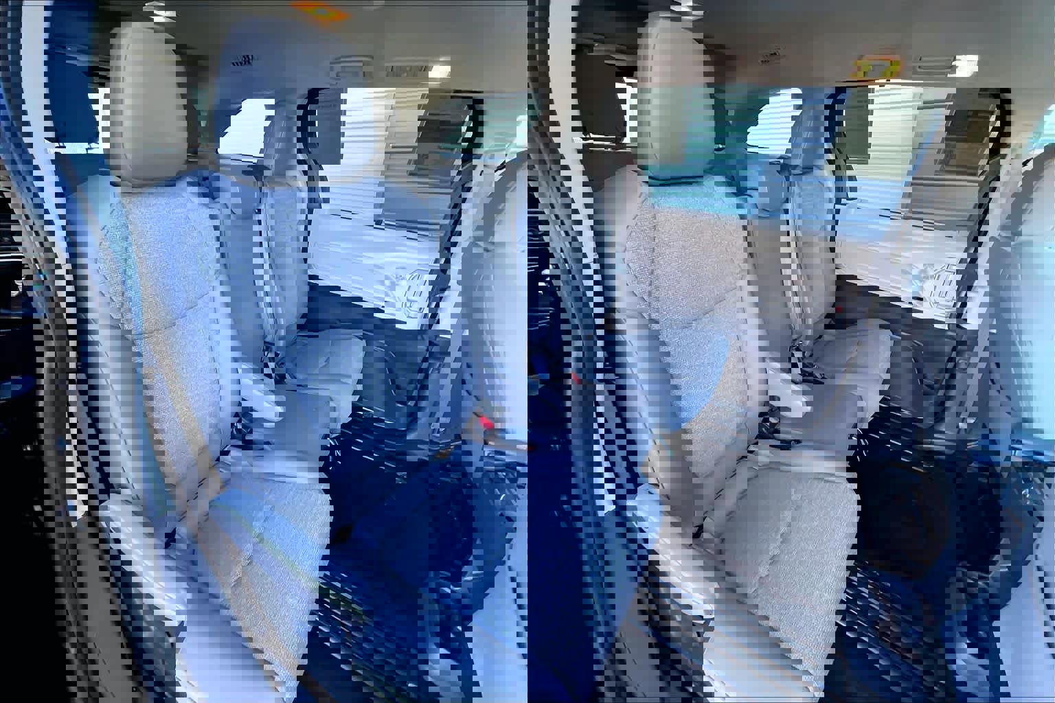 Certified 2024 Toyota Sienna LE image 18