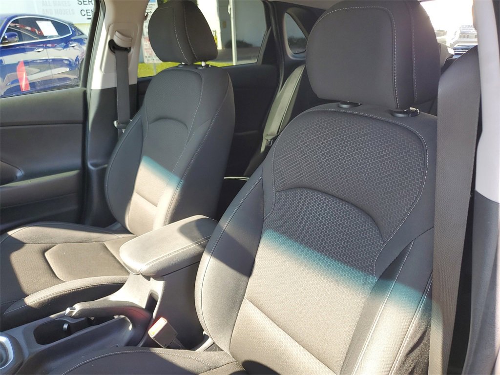 Used 2018 Hyundai Elantra GT image 17