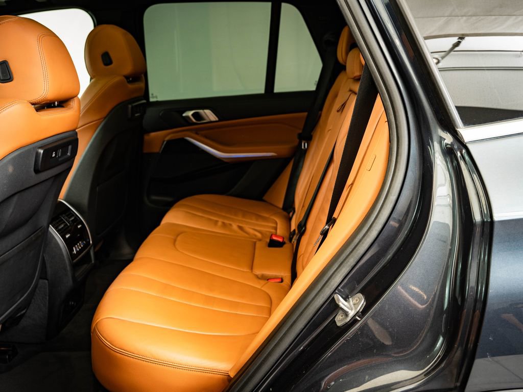 Used 2019 BMW X5 xDrive40i w/ Convenience Package image 40