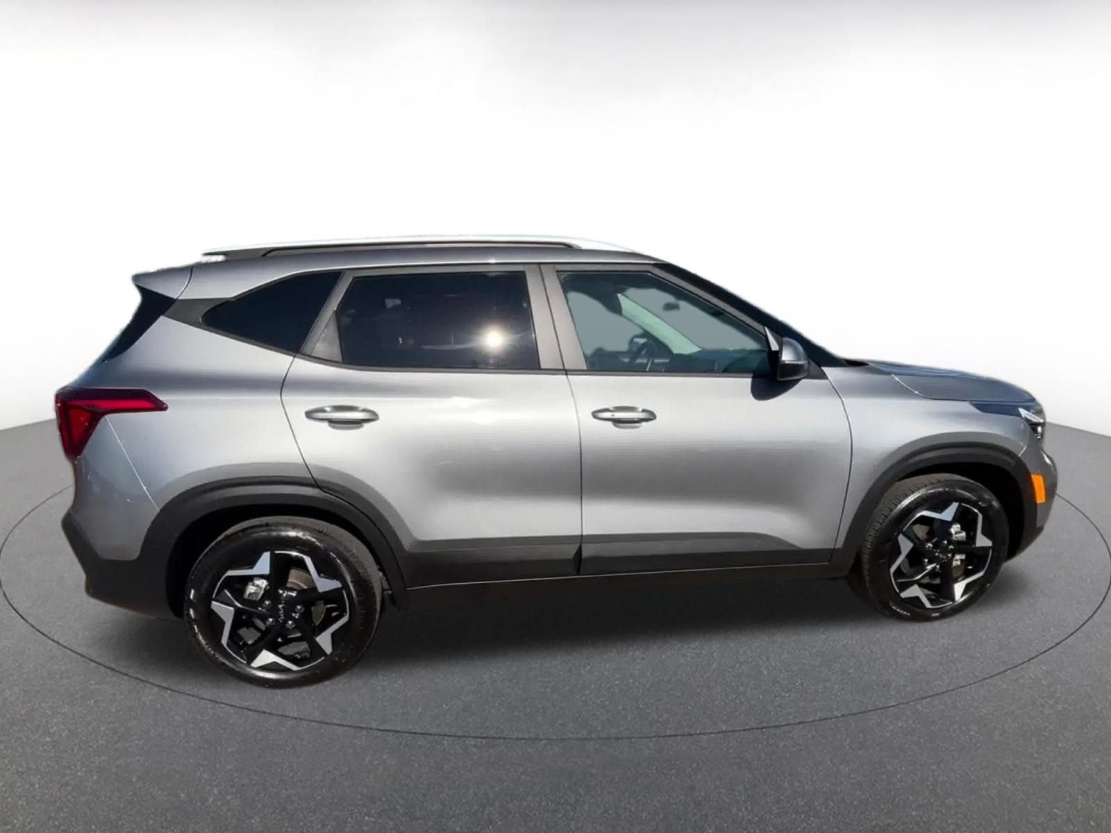 Used 2025 Kia Seltos S image 16