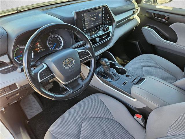 Used 2022 Toyota Highlander LE AWD/4WD image 12
