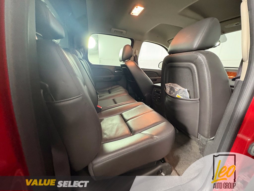 Used 2010 Chevrolet Avalanche LT w/ Luxury Package AWD/4WD image 16