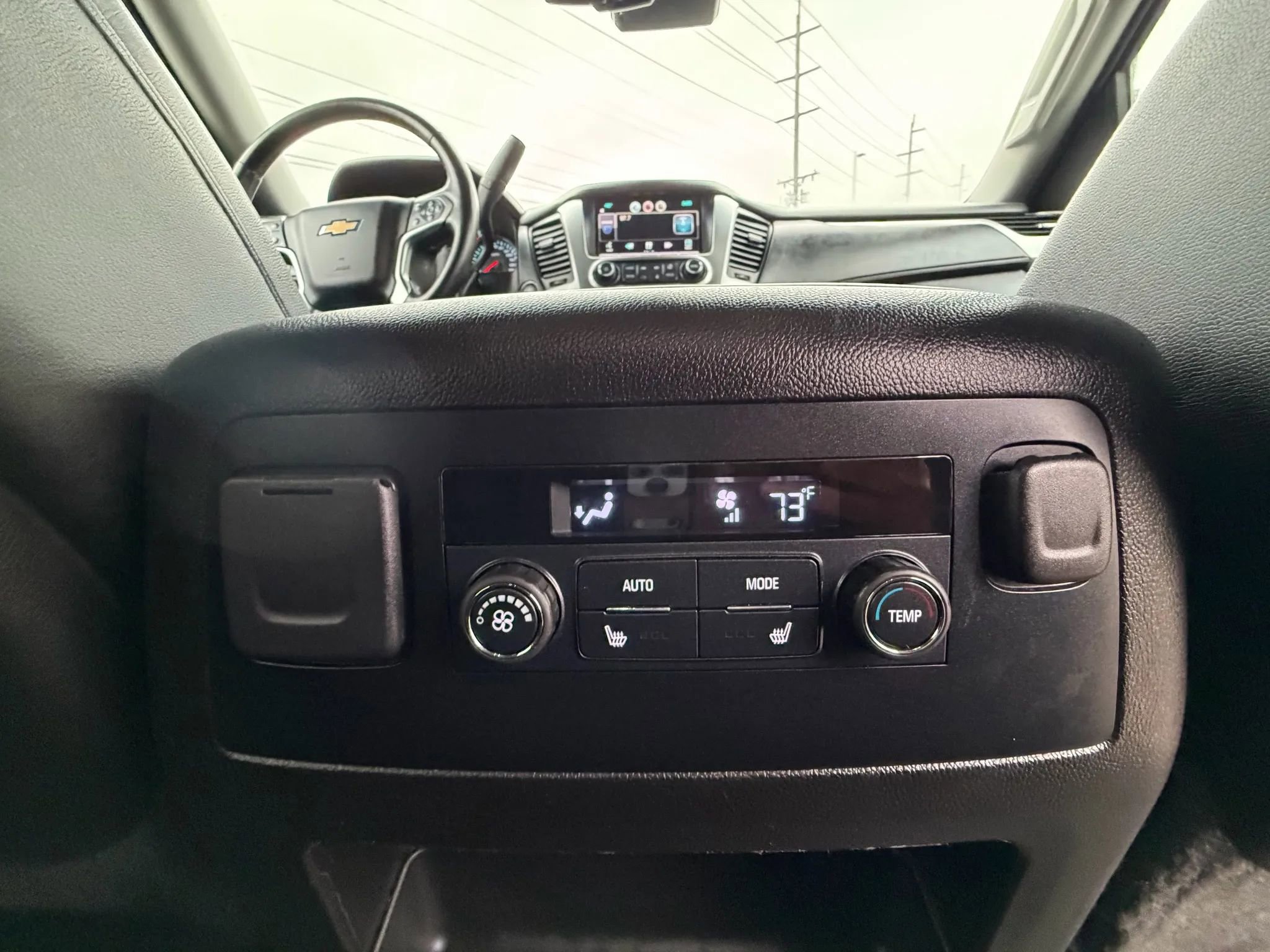 Used 2015 Chevrolet Suburban LT w/ Luxury Package AWD/4WD image 39