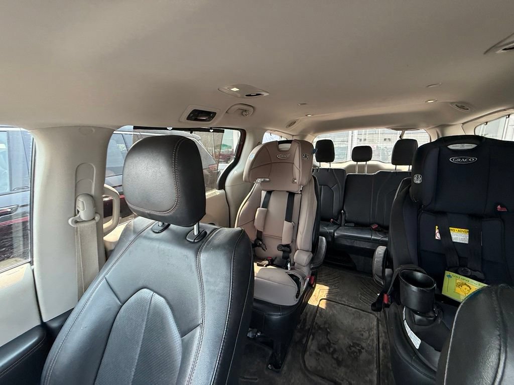 Certified 2019 Chrysler Pacifica Touring-L FWD image 24