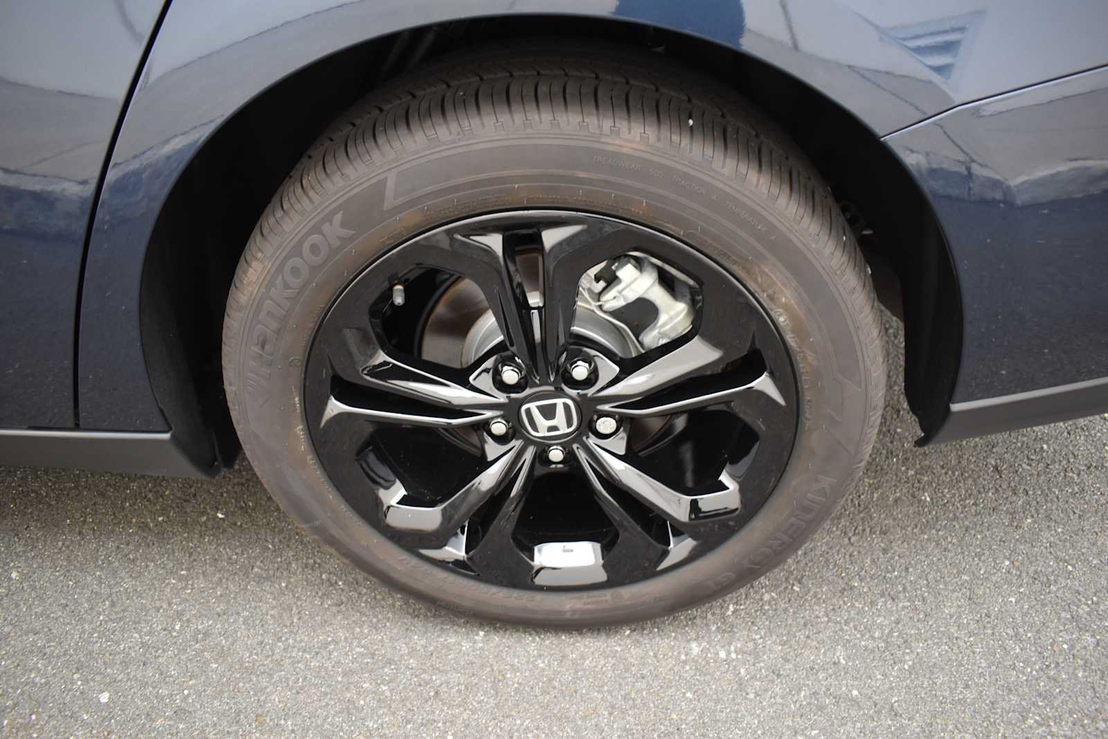 Used 2025 Honda Accord SE image 11
