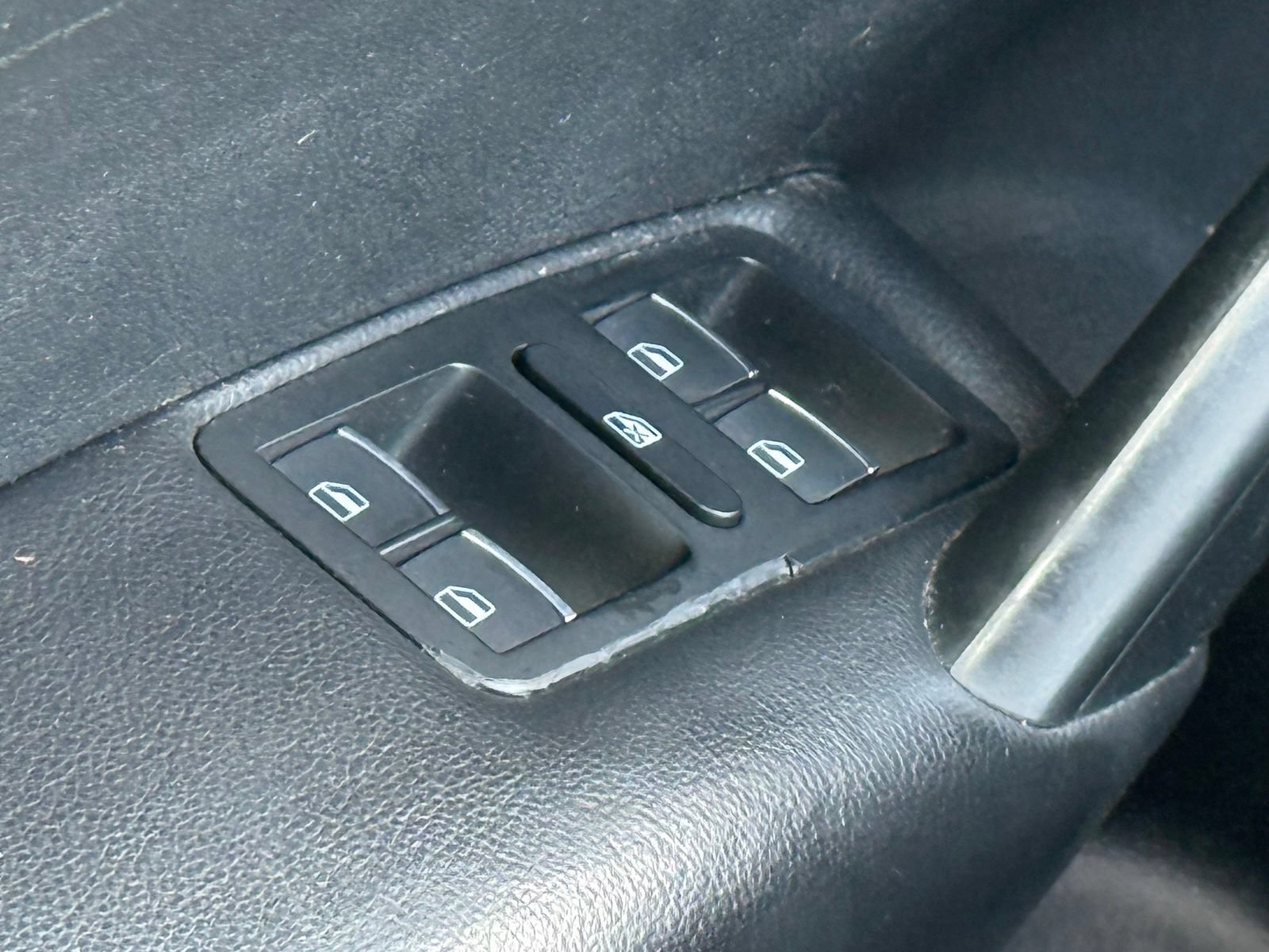 Used 2012 Volkswagen Passat 2.5 S FWD image 28