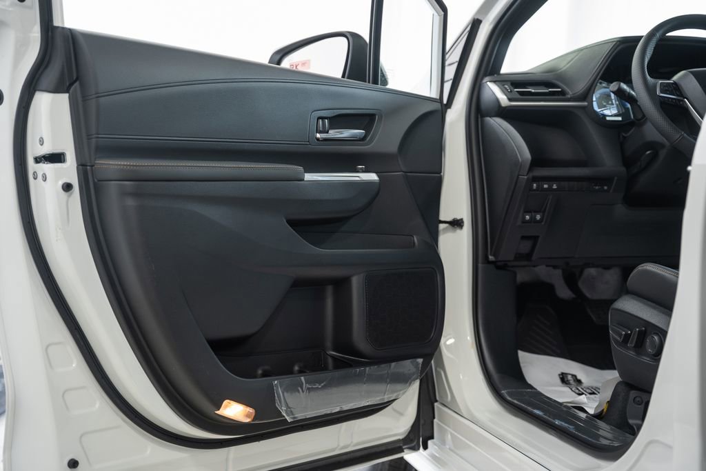 New 2026 Toyota Sienna XLE Woodland Edition image 42