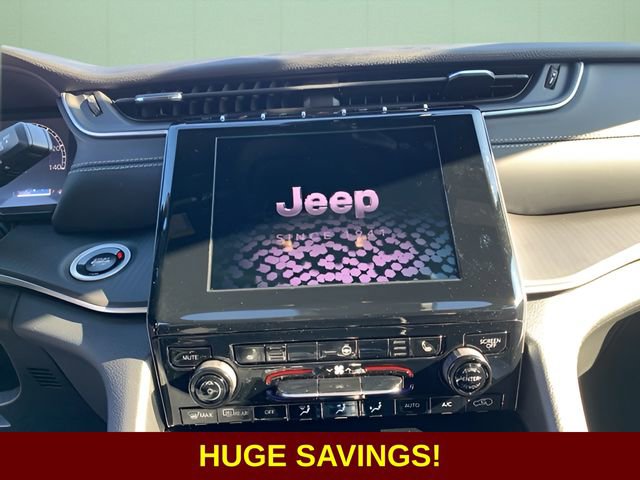 New 2025 Jeep Grand Cherokee L Altitude image 24