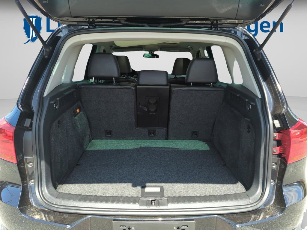 Used 2016 Volkswagen Tiguan SE image 19