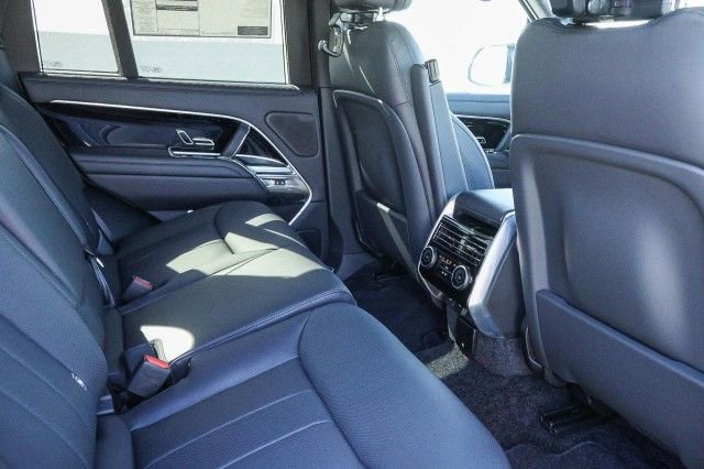 New 2025 Land Rover Range Rover SE image 12