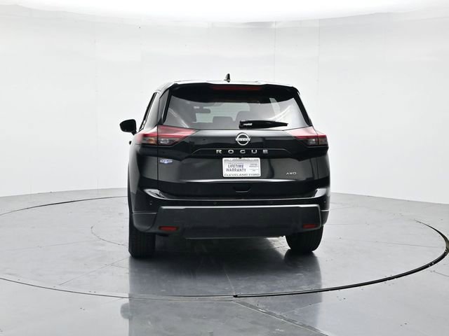 Used 2025 Nissan Rogue SV image 8