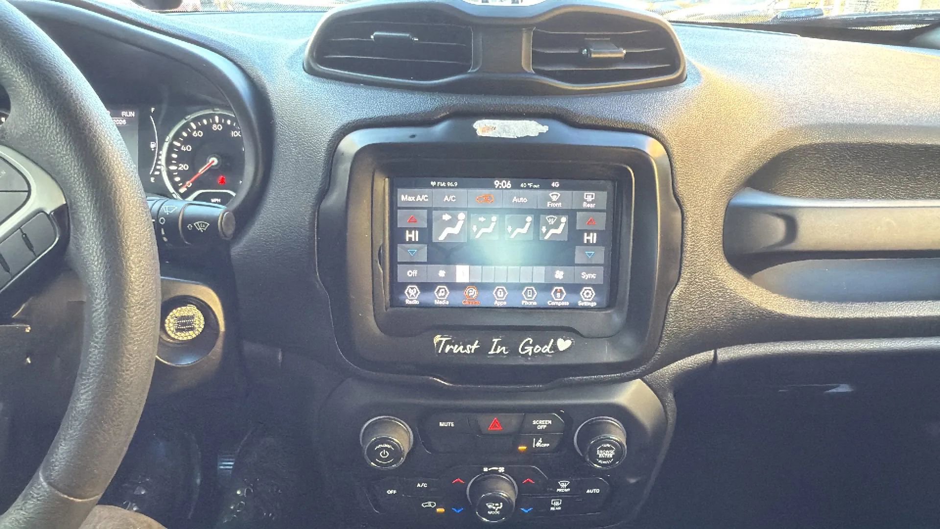 Used 2021 Jeep Renegade Sport image 18