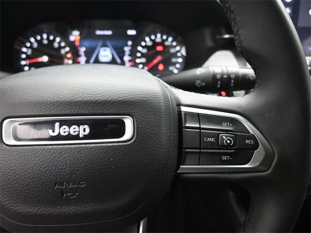 Used 2024 Jeep Compass Latitude image 14