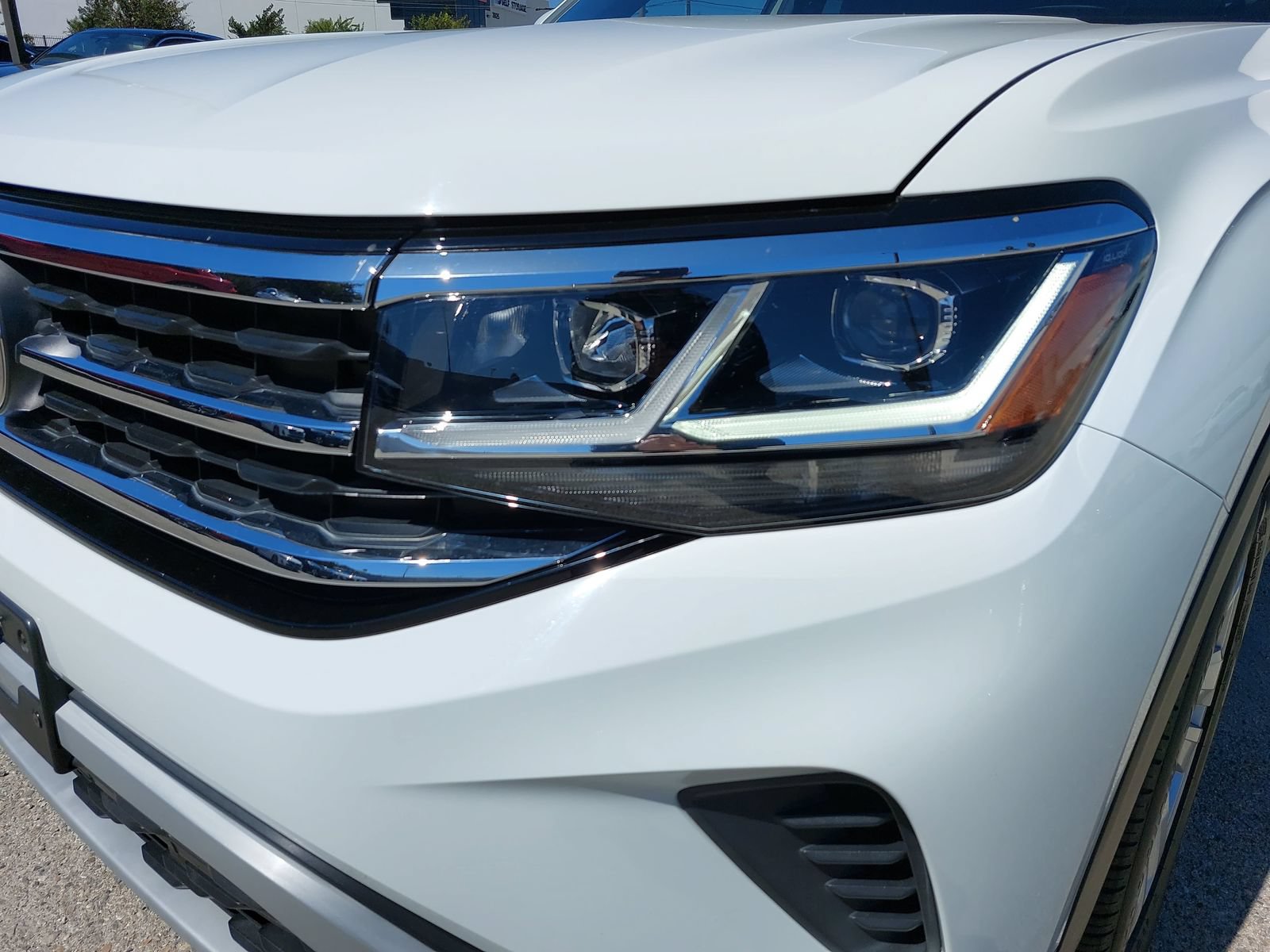 Used 2023 Volkswagen Atlas Cross Sport SE FWD image 12