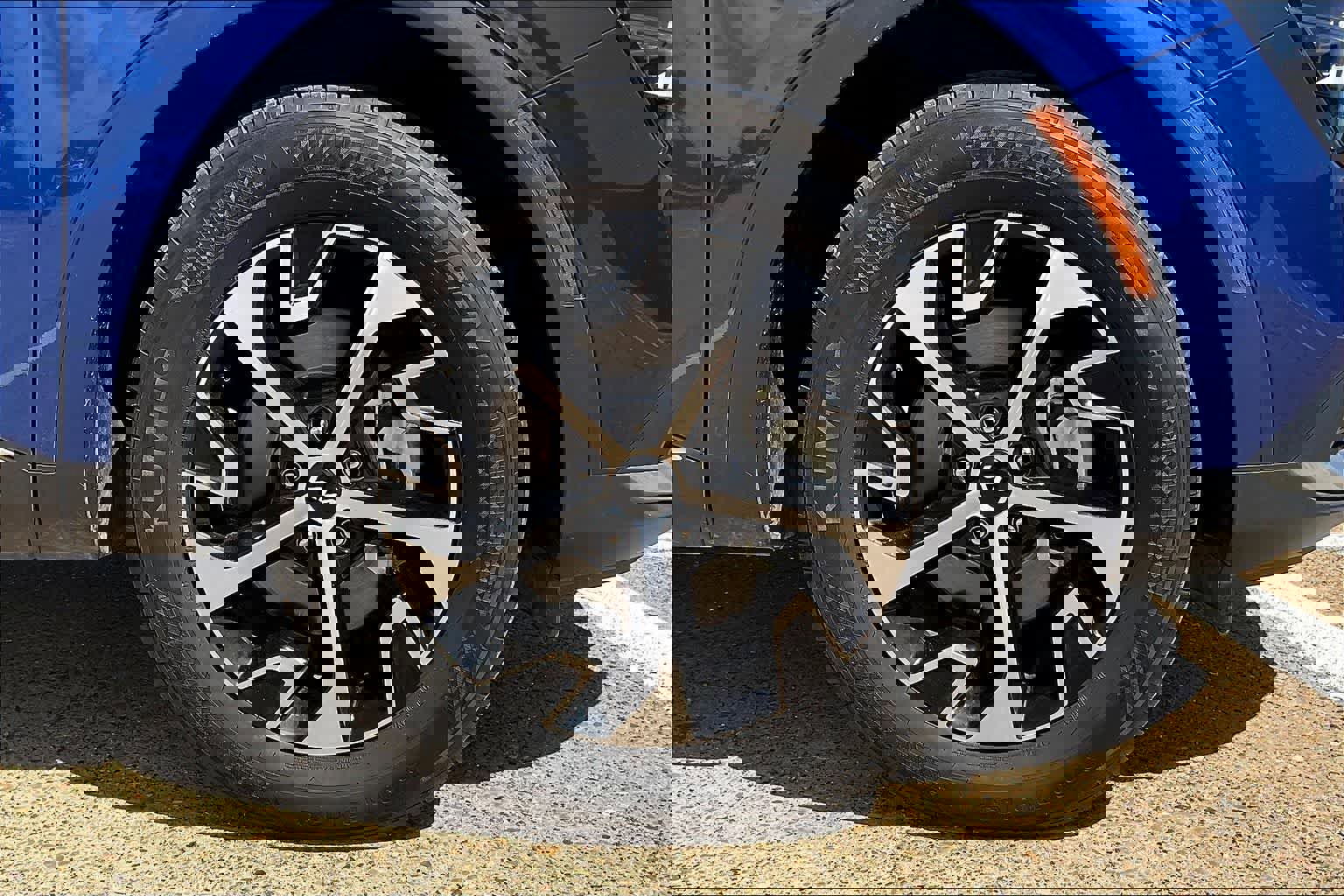 Certified 2025 Kia Sportage EX FWD image 8