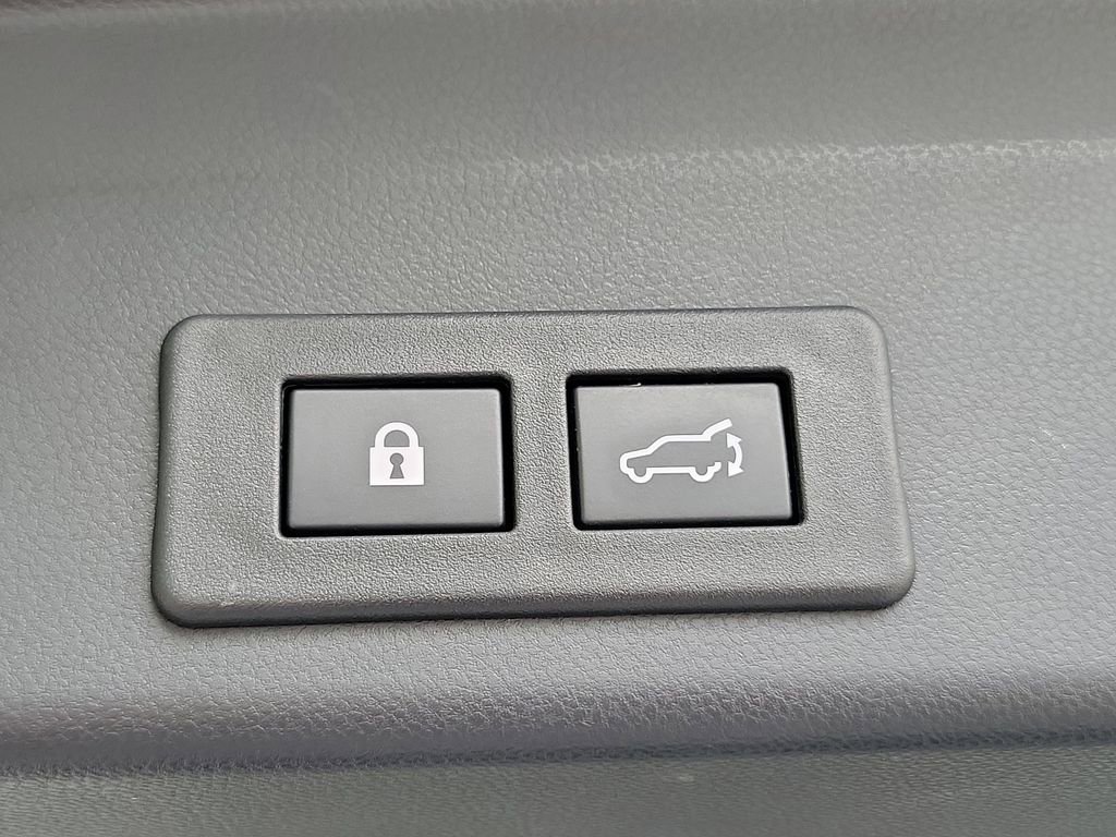 Used 2021 Subaru Ascent Limited w/ Technology Package AWD/4WD image 11