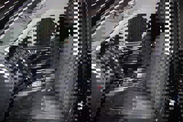 Used 2019 Nissan Pathfinder S image 9