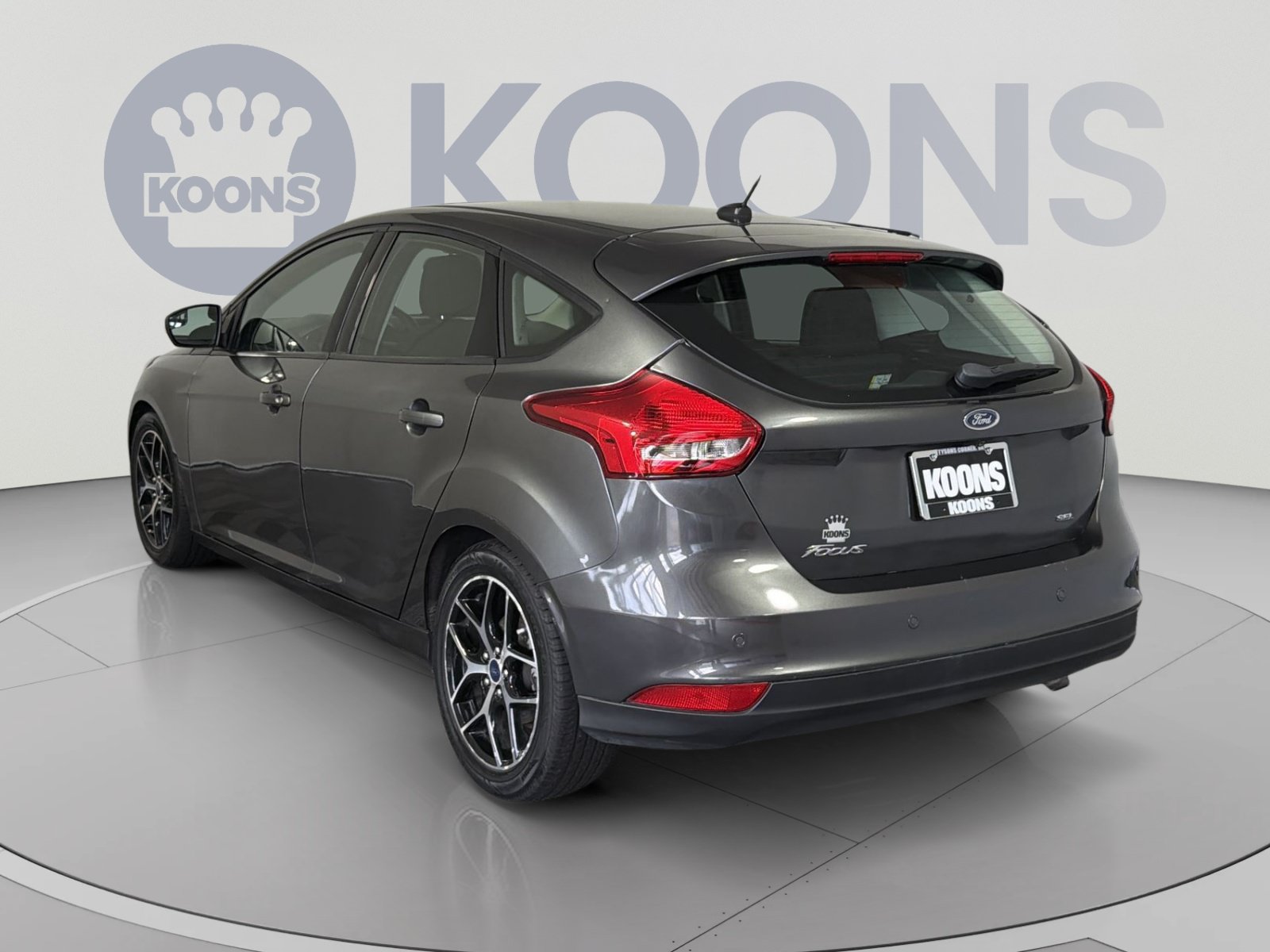 Used 2018 Ford Focus SEL FWD image 4