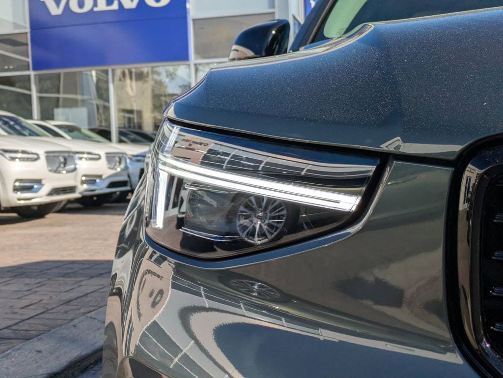 New 2026 Volvo XC40 B5 Ultra w/ Protection Package Premier AWD/4WD image 10