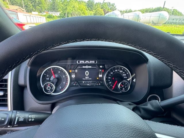 New 2026 RAM 3500 Big Horn AWD/4WD image 14